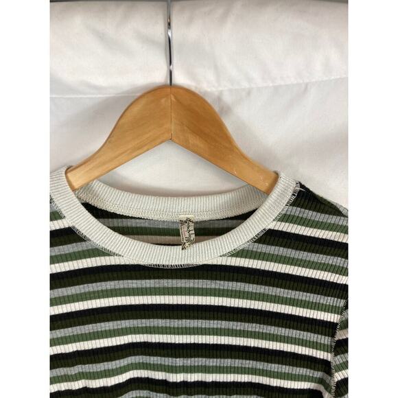 Free People Good on You Army Stripe Round Hem Striped Top Size Medium - Picture 4 of 9